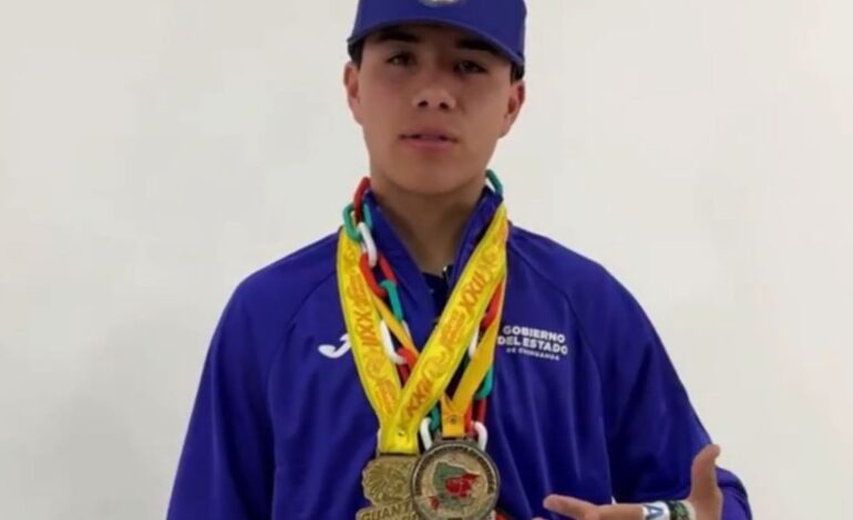  Agradece boxeador chihuahuense a Maru Campos por ayudarle a lograr sus sueños