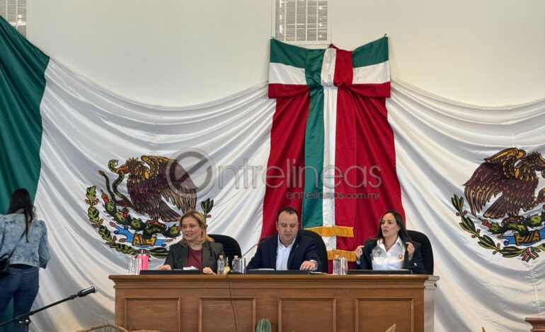  Conmemoran el 115 aniversario de la Revolución Mexicana en Cuchillo Parado con sesión solemne