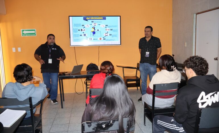  Capacita DSPM a jóvenes en el uso de redes, internet y vapeadores para prevenir delitos