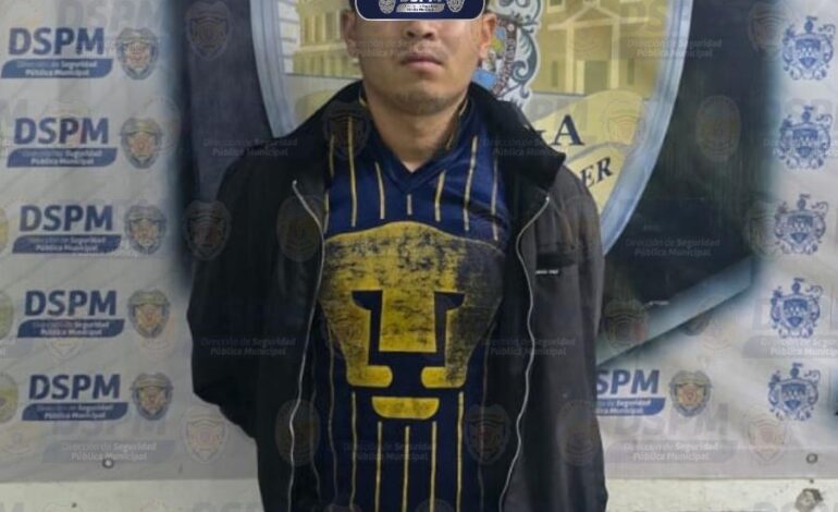  Fue detenido por la Policía Municipal con 46 bolsitas de supuesto cristal y un arma