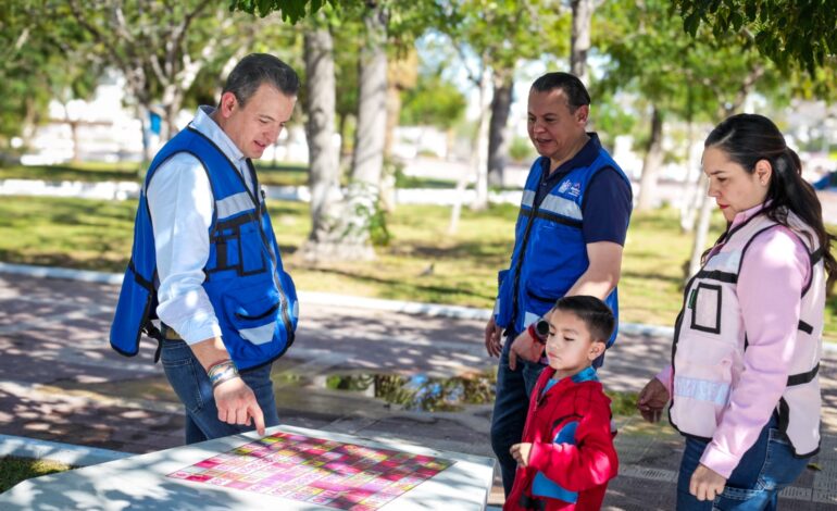  Bancas pintadas y áreas limpias; supervisa Marco Bonilla mantenimiento del Parque Santo Niño
