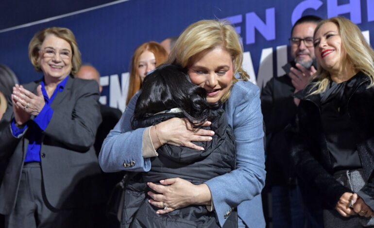  Maru Campos inicia la distribución de más de 15 mil chamarras de la campaña “Juntos contra el Frío”