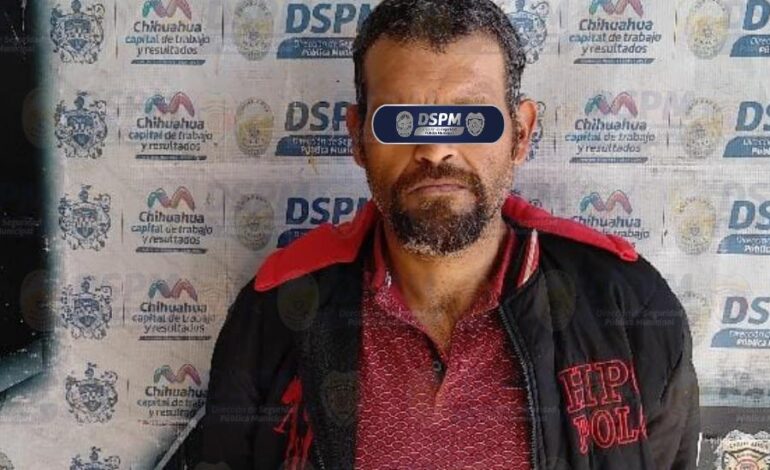  En distintos hechos, aseguran a dos hombres con porciones de aparente droga en la Revolución y zona Oriente