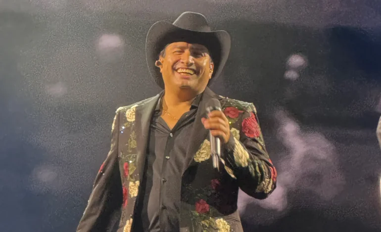  “Nos encontramos en México”: Julión Álvarez niega detención de su piloto privado en Honduras