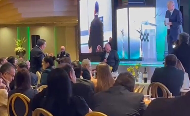  Empresarios abuchean a Cruz Pérez Cuéllar en evento del CCE