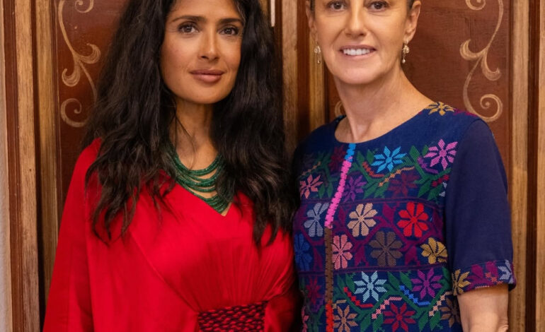  Sheinbaum comparte en IG una fotografía junto a Salma Hayek