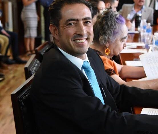  Suspende OIC a Miguel Riggs por violencia de género; 30 días sin goce de sueldo