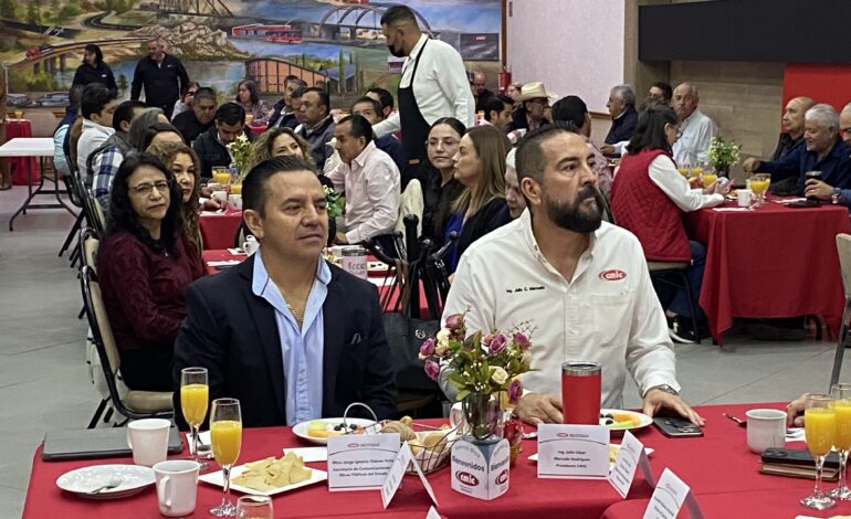  Se reúne CMIC con secretario de SCOP; la última reunión del año