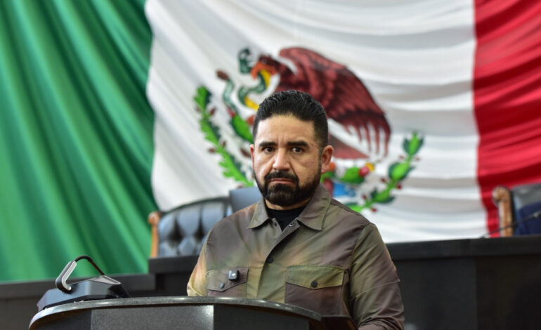  Escasez de gasolina, escalada de precios y escasez de productos básicos por Ley de Aguas: Francisco Sánchez