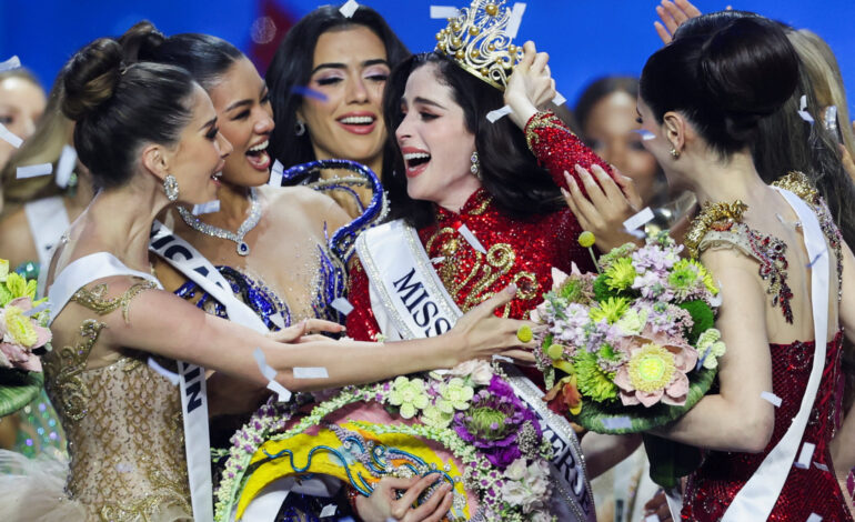  Pemex aclara felicitación a Fátima Bosch y se deslinda de vínculos con Miss Universo