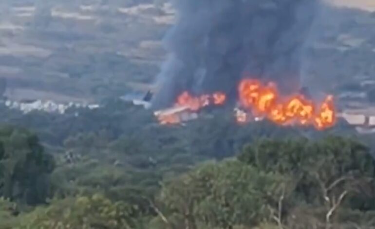  Tren que transportaba alcohol etílico descarrila y explota en Hidalgo