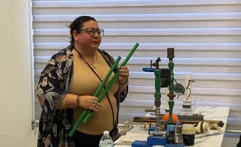  Imparte JMAS Taller de Plomería en el CEJUM
