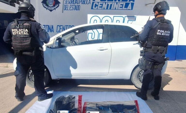  Asegura SSPE vehículo con reporte de robo en Estados Unidos y un fusil de asalto en la carretera de Ojinaga