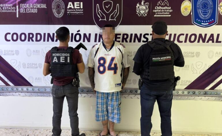  Detenido en flagrancia por posesión de vehículo con reporte de robo