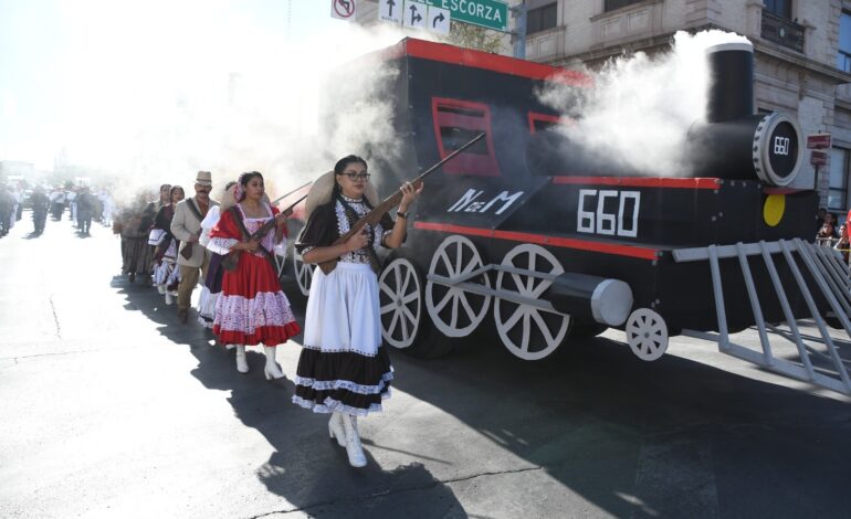  Invitan al desfile por el 115 aniversario de la Revolución Mexicana