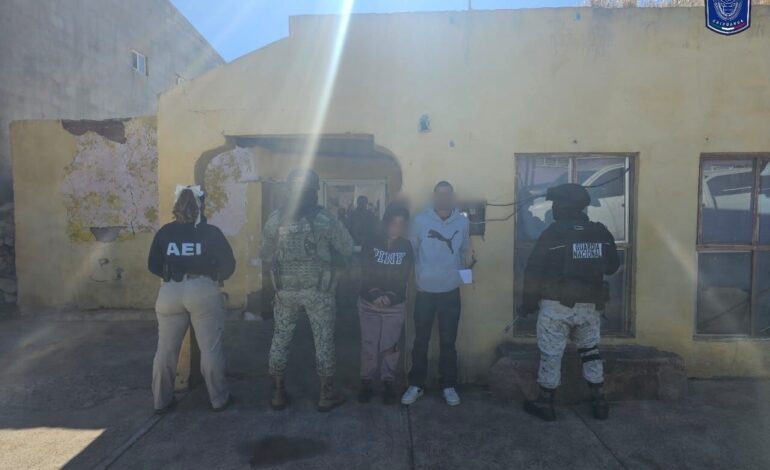  Detienen en cateo en Anáhuac a pareja en posesión de cristal y mariguana