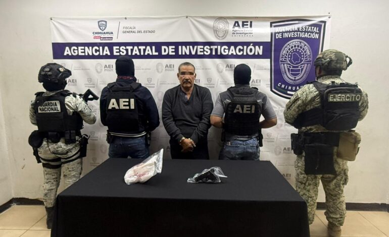  Detiene AEI a individuo por posesión de arma de fuego y cristal en la colonia Ampliación Loma Blanca