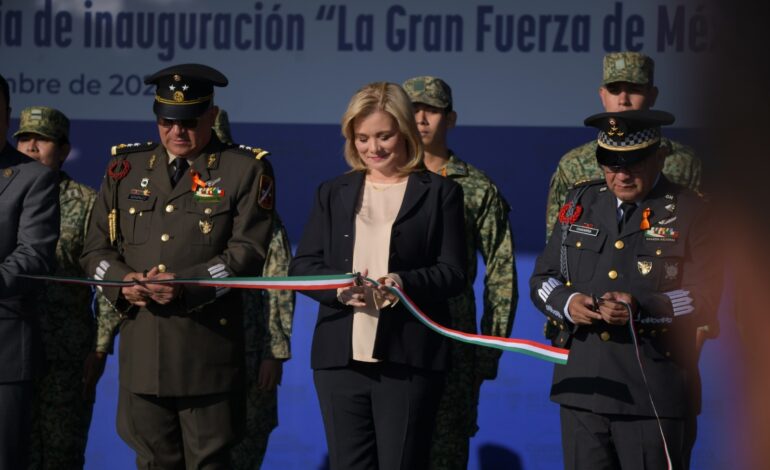  Maru Campos acude como invitada de honor a la inauguración de la exposición militar “La Gran Fuerza de México”