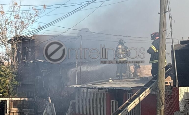  Incendio consume vivienda en la colonia Díaz Ordaz