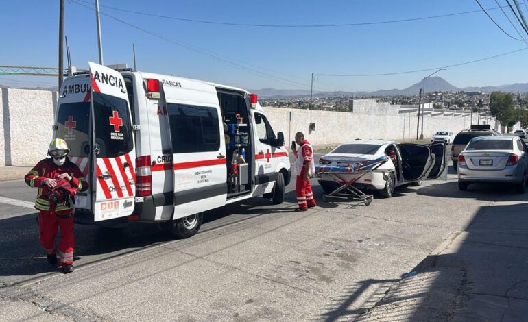  Omite alto y provoca choque sobre av. Ignacio Rodríguez