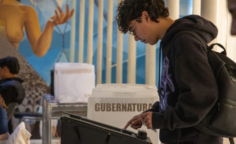  Con apoyo del IEE, realizan elecciones estudiantiles en la Facultad de Derecho de la UACH y su Extensión Parral