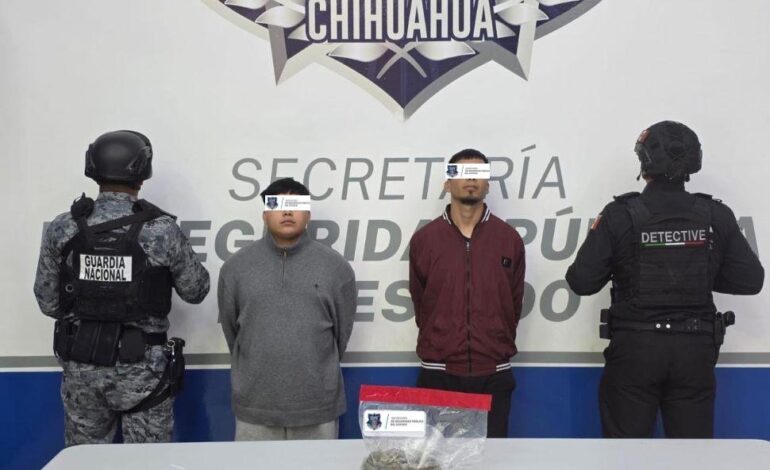  Asegura SSPE vehículo vinculado con triple homicidio y detiene a dos masculinos en Horizontes del Sur