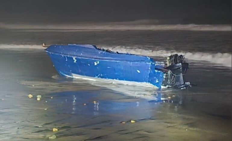  Mueren cuatro migrantes tras volcadura de bote en EE.UU.; habría mexicanos entre las víctimas