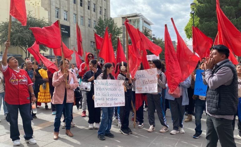  Movimiento Antorchista entrega peticiones al alcalde con anticipación para apoyos en 2026