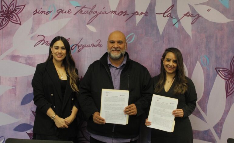  Firman CEJUM y CECATI 212 convenio para impulsar la educación de las mujeres