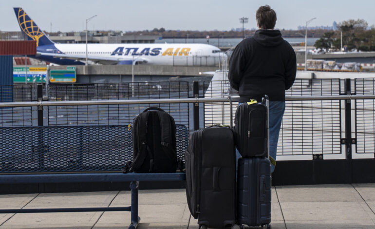  Más de dos mil vuelos cancelados en EEUU en un día por el cierre del Gobierno