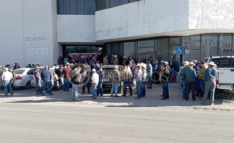  Toman edificio de Conagua en protesta por reforma a Ley de Aguas