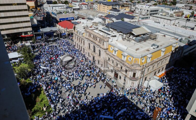  Contabilizan 20 mil  asistentes a la marcha del PAN