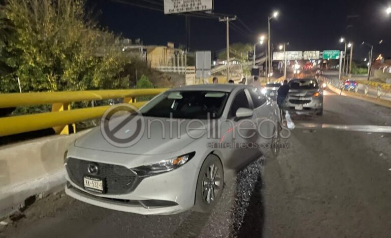  Choque por alcance en la Juárez; conductor ebrio impacta a familia con bebé