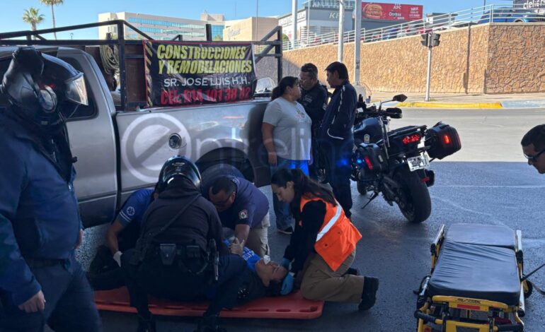  Embiste pick up a mujer cerca de Paseo Central