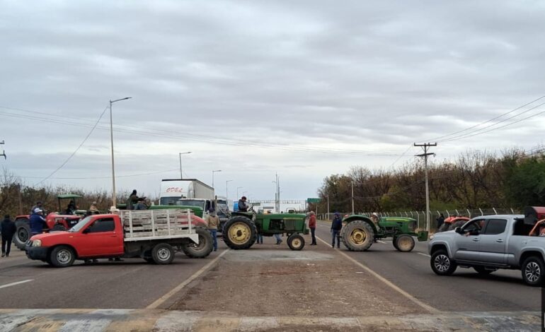  Bloqueos se extienden a carretera Jiménez-Zavalza; cuatro puentes internacionales siguen bloqueados