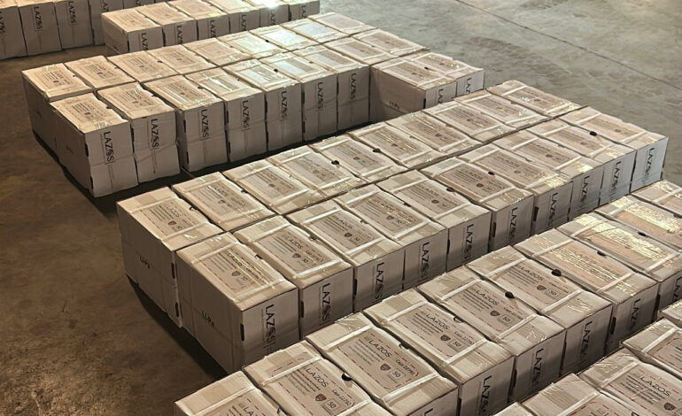  Distribuye Secretaría de Hacienda placas metálicas a las recaudaciones de Juárez y Chihuahua