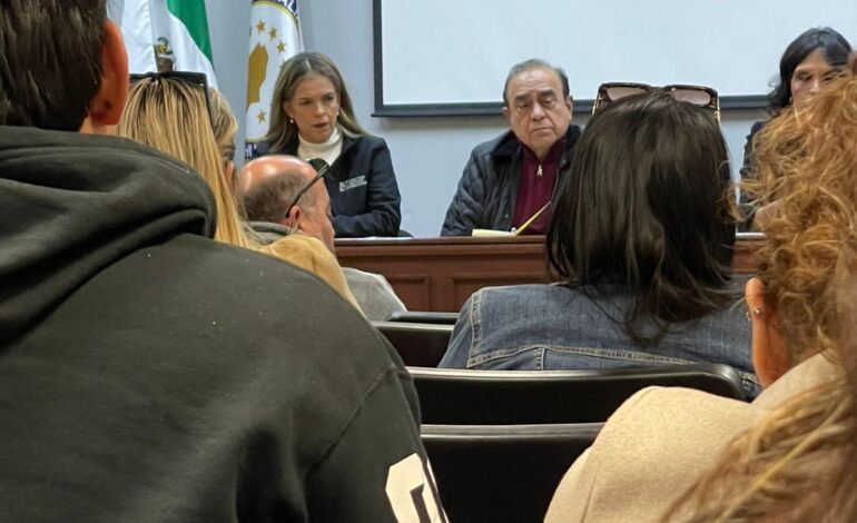  ”La diputada Xóchitl Contreras exige justicia para niños y padres de selección Juárez de fútbol americano afectados por presunto fraude”