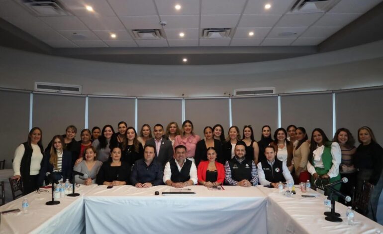  Maru, concentrada en Juárez-Rafa Loera y los maestros-Mujeres tricolores en el Congreso-López Rabadán y los agricultores