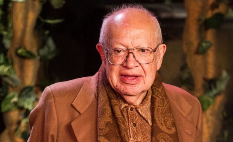  Eduardo Manzano, comediante y protagonista de «Los Polivoces», muere a los 87 años