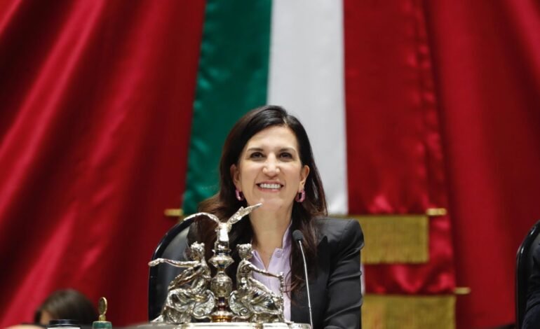  Necesario, escuchar con honorabilidad todas las diferentes voces; México requiere leyes responsables, no decisiones apresuradas: Kenia López Rabadán