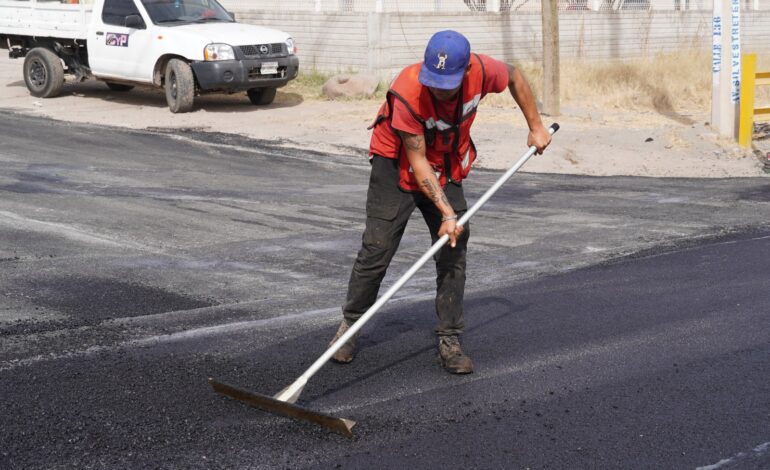  Mejora Municipio carpeta asfáltica en salida a Cuauhtémoc y acceso a Labor de Terrazas
