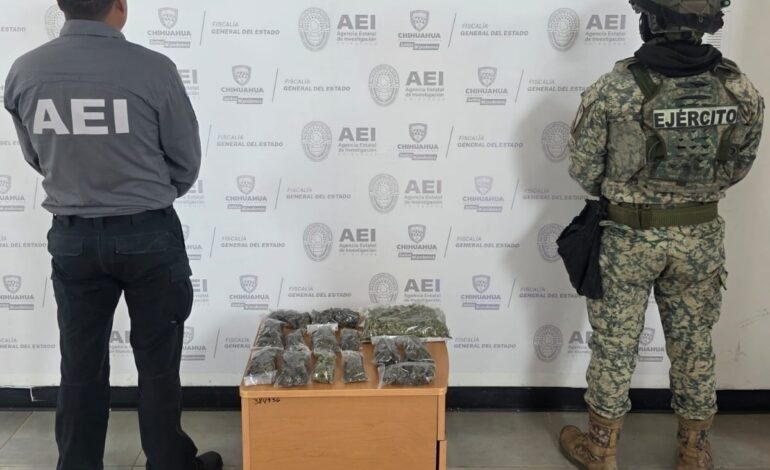  Aseguran AEI y Sedena un auto con más de medio kilo de mariguana