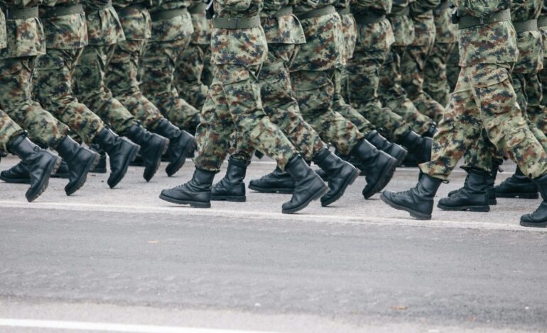  Tailandia lanza ataques aéreos en la frontera con Camboya tras la muerte de un soldado