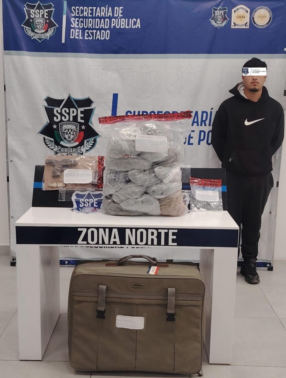 Detienen a sujeto con arma de fuego y 13 bultos de droga en Juárez ...