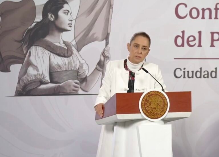 Sheinbaum adelanta que en su reforma electoral van por reducir sueldos de diputados locales y número de regidores