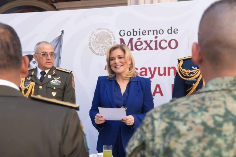 Maru Campos conmemora al Ejército Mexicano en su 113 aniversario