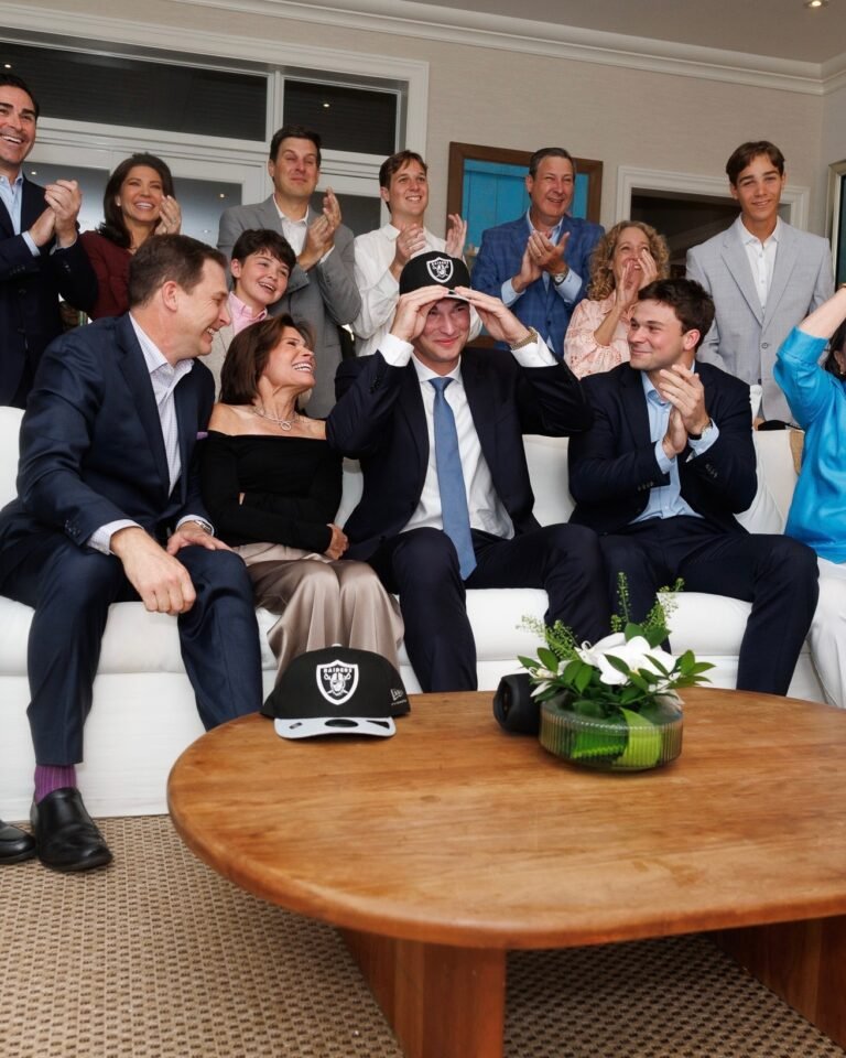 Raiders seleccionan a Fernando Mendoza con la primera selección en el draft de la NFL