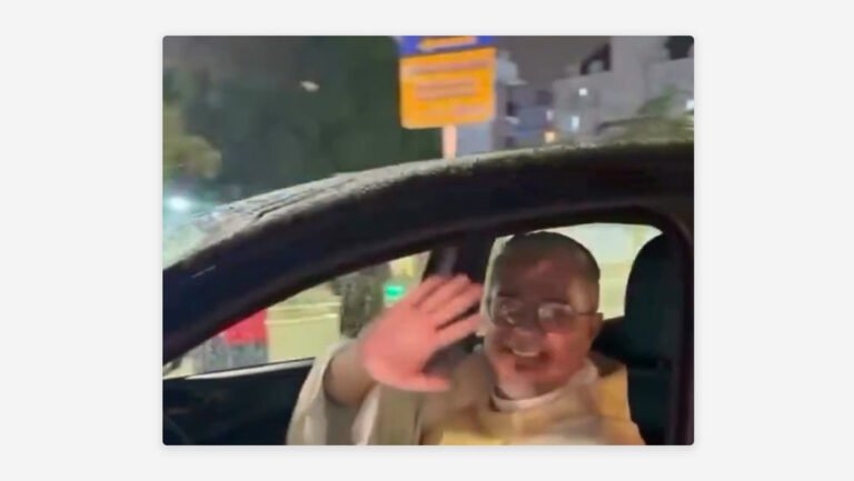 “¡No lo van a creer!”: Sacerdote gana un auto en una rifa que él mismo organizó