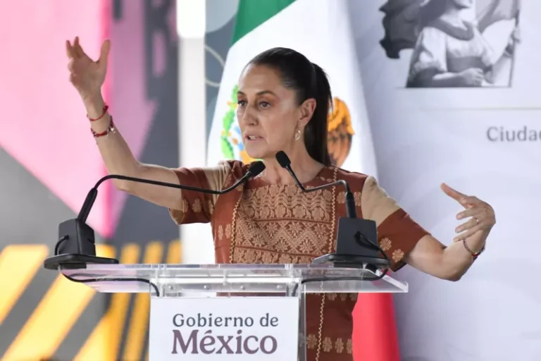 ”Vicente Fox reprimió y Felipe Calderón tuvo un narcogobierno”, dice Sheinbaum tras reaparición de expresidentes