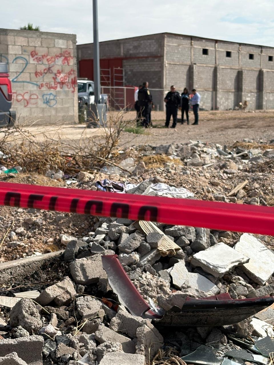 Hallan cadáver debajo de un colchón en colonia Camino Real